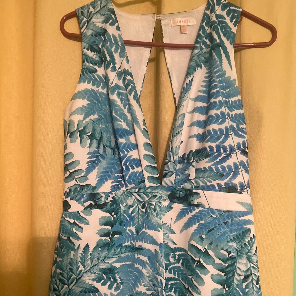Low V line romper